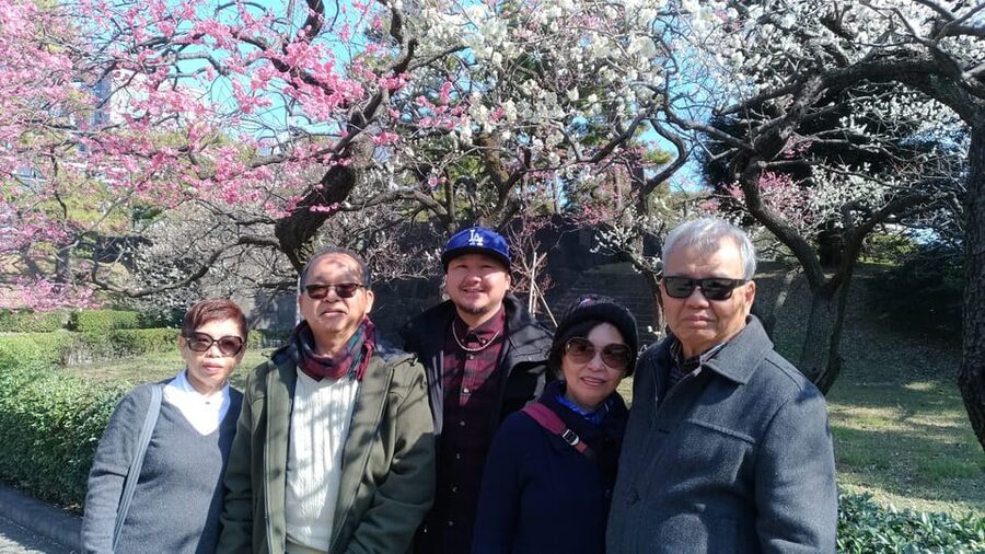 Tokyo: Private City Highlights Tour with Local Guide - Shinjuku, Golden Gai, and the modern city
