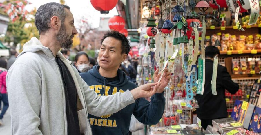 Tokyo: Private Custom Insider Tour with a Local Host - Why a custom host can make Tokyo easier