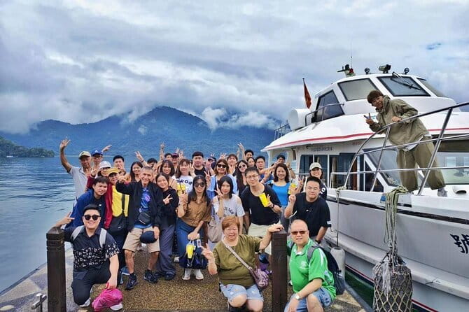 Tokyo Private Day Tour by Car with English speaking Driver - Meiji Jingu, Yoyogi Park, and Takeshita Street