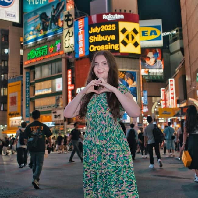 Tokyo: Private photo shoot - Tokyo streets, alleys, and the value of local direction