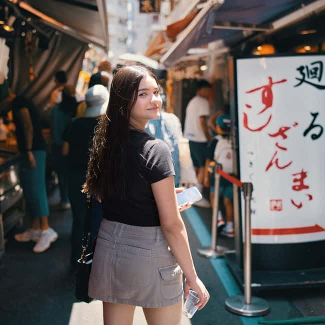 Tokyo: Private photo shoot - Meeting Tavo and choosing your Tokyo setting