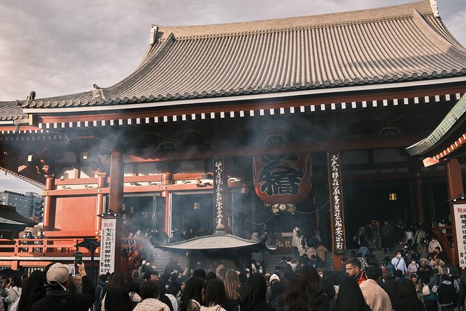 Tokyo: Private Walking Tour with a Local Guide - Why a private Tokyo walk makes sense