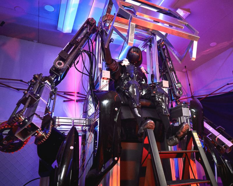 Tokyo: Robot Piloting Attraction Ticket - The VR games get you ready