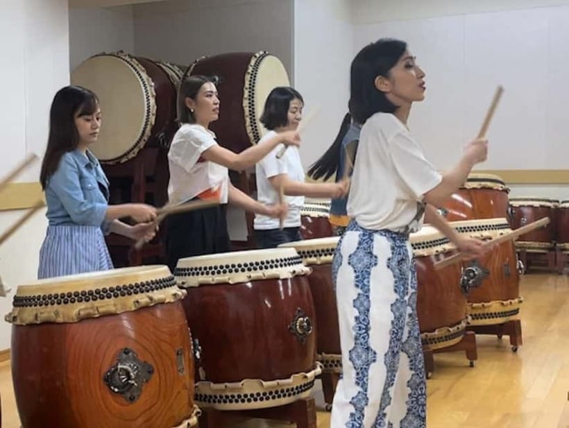Tokyo's Authentic and Finest Taiko Drumming Experience - The first minutes: sticks, stance, and basic control