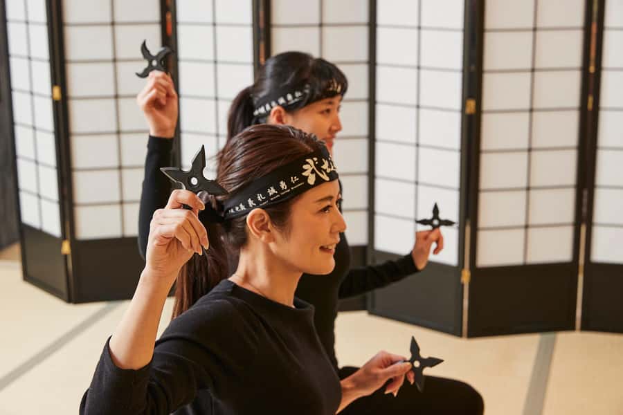 Tokyo: Samurai Ninja Museum Guided tour and Experience - How the guided history portion works