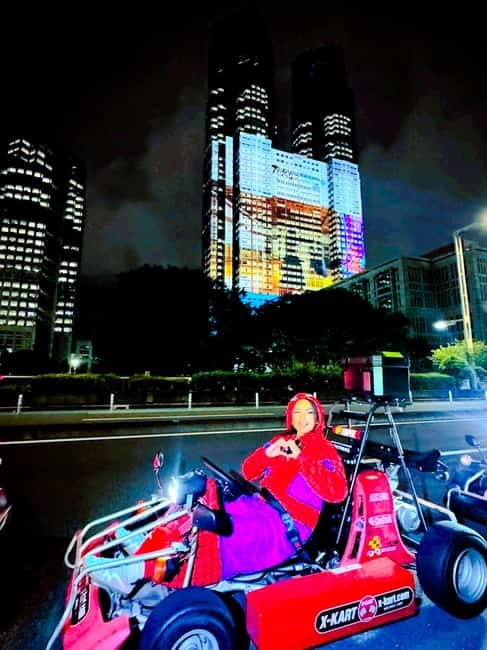 Tokyo: Shibuya and Shinjuku Streets Guided Go-Karting Tour - What the guide adds