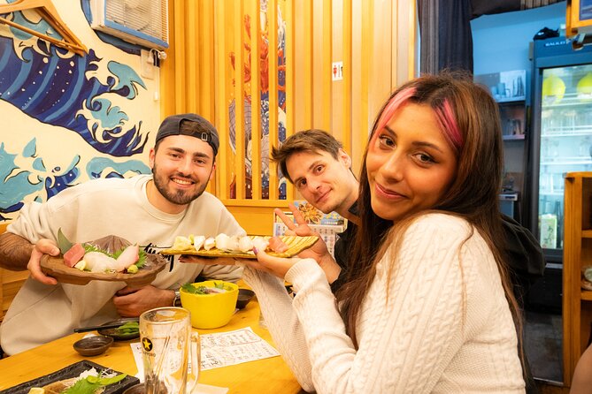 Tokyo: Shibuya Authentic Food Tour & Local Delights - Crossing Shibuya’s famous Scramble at 6 pm