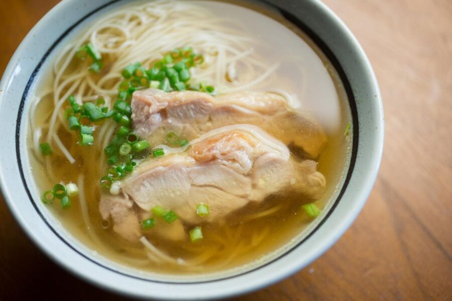Tokyo: Shinjuku Bar Hopping with All-You-Can-Drink & Dinner - The guide makes the difference