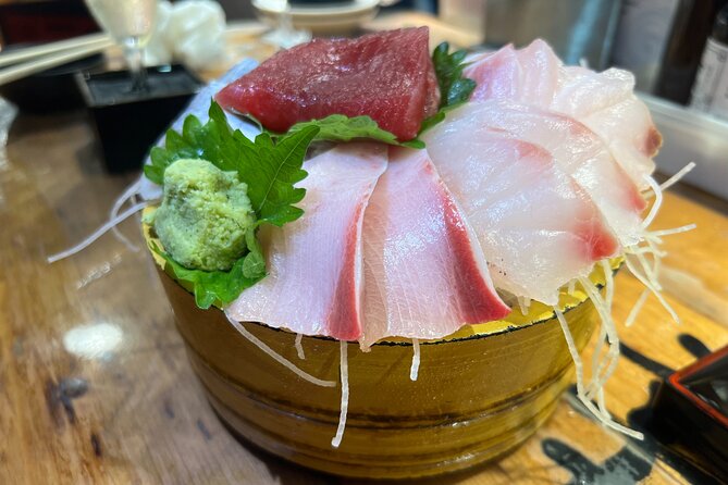 Tokyo: Shinjuku Food Tour (13 Dishes at 4 Local Eateries) - The guide can make or break the evening