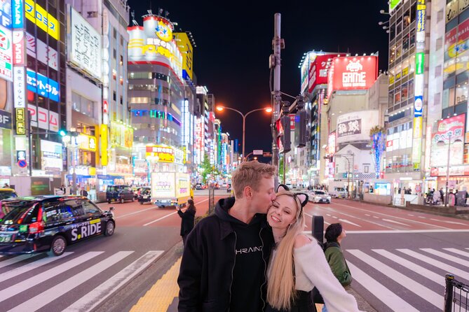 Tokyo Shinjuku Night Photo Tour with Pro Gota - Why a Shinjuku photo walk works so well at night