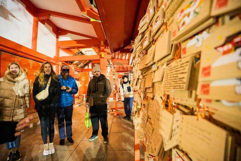 Tokyo: Shinjuku Nightlife & Secret Backstreets Walking Tour - Omoide Yokocho puts the food first