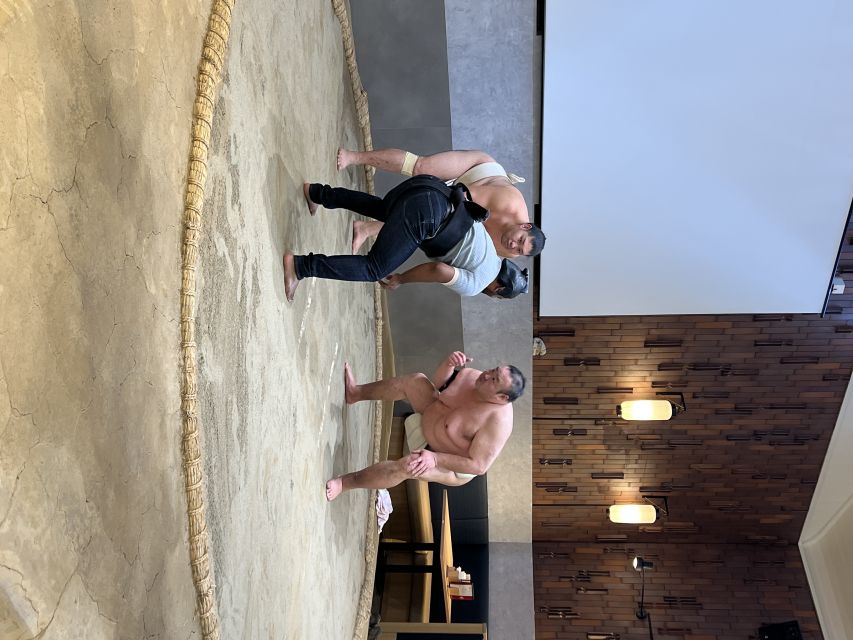 Tokyo: Sumo Experience and Chanko Nabe Lunch - Entering the sumo world in English