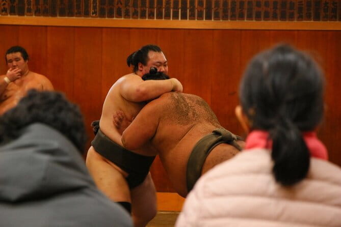 Tokyo Sumo Morning Practice: Viewing & Exclusive Interaction - Sitting close to the practice floor