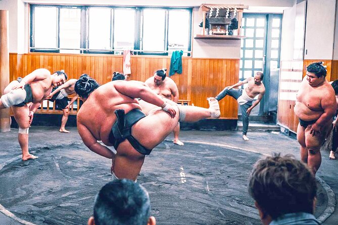 Tokyo: Sumo Morning Practice Viewing Tour at a Real Stable - The guide’s introduction makes the practice easier to follow