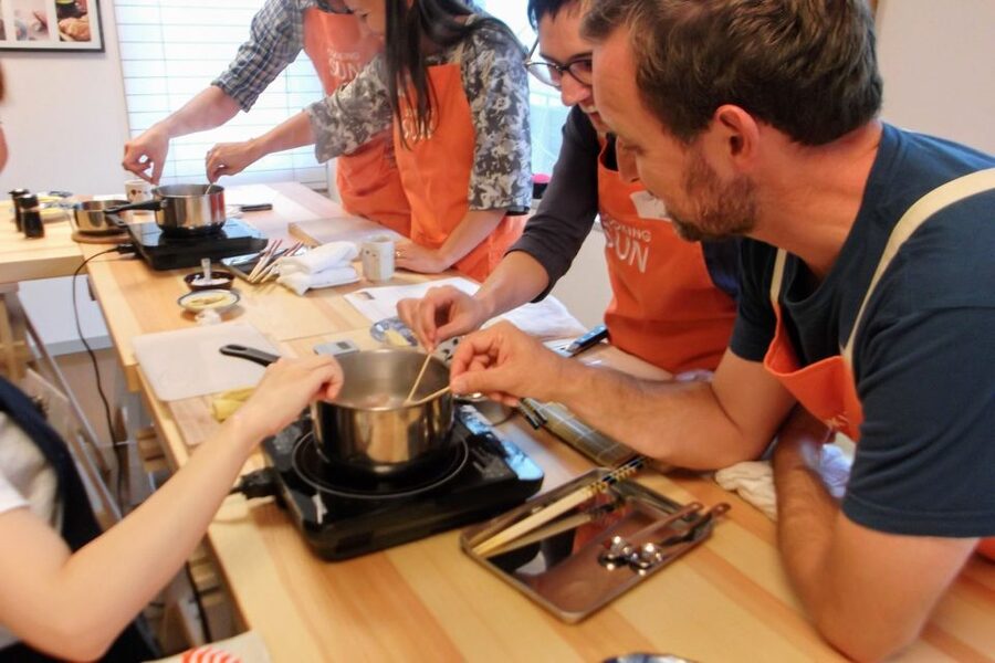 Tokyo: Sushi Making Class - Why the Small Group Makes a Difference