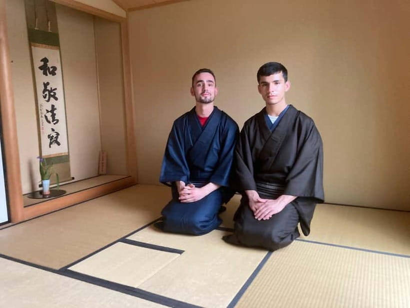 Tokyo: Tea Ceremony Experience in a small tea room - The opening lesson: meaning before movement