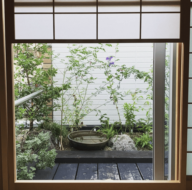 Tokyo: Tea Ceremony Experience in a small tea room - The room, the host, and the group size