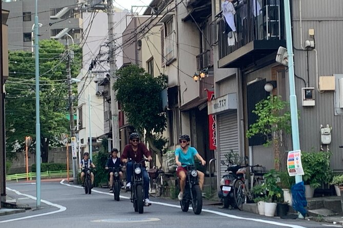 Tokyo Top Highlights 3h Guided E-bike Tour - Safety, traffic, and the real physical demand