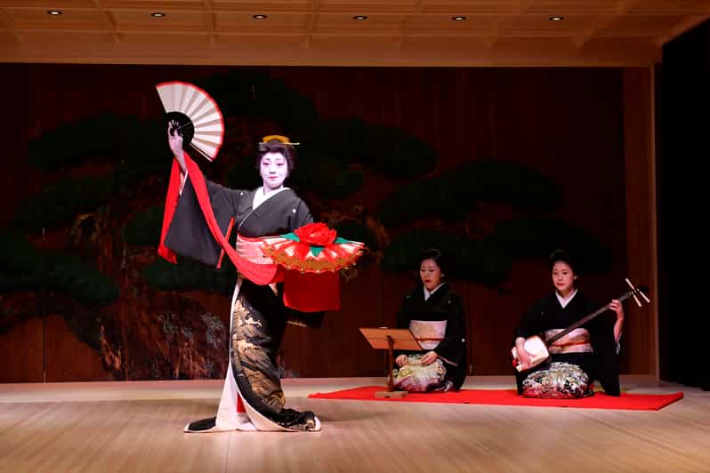 Tokyo: Traditional Japanese Performing Arts Show and Dinner - Choosing between kagura and nihon-buyo