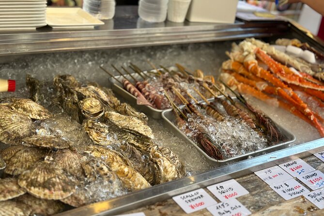 Tokyo Tsukiji Fish Market Food and Walking Tour - Small groups, guide quality, and pace