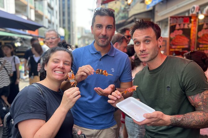 Tokyo Tsukiji Fish Market Food and Walking Tour - Practical details that affect your morning
