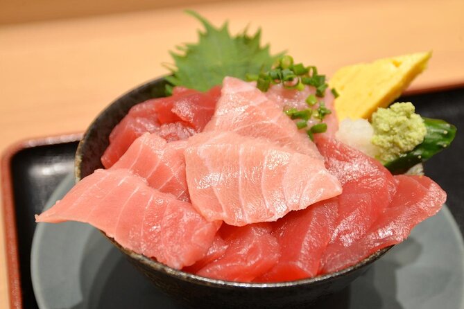 Tokyo Tsukiji Fish Market Food & Culture Walking Tour - What the guide adds to the experience