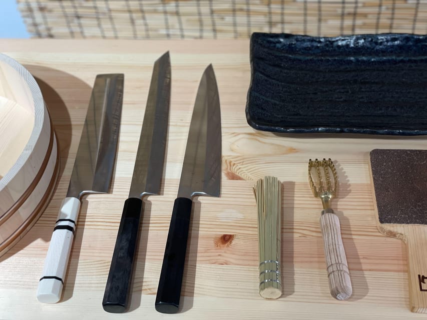 Tokyo: Tsukiji Fish Market Sushi Making Class with Pro Chef - Why Tsukiji is the right setting for a sushi lesson