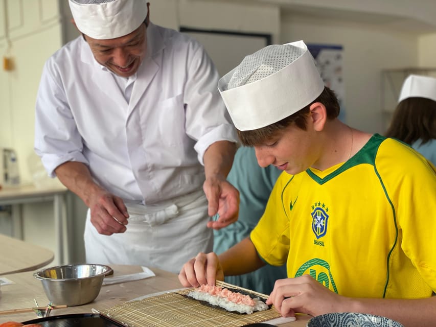 Tokyo: Tsukiji Fish Market Sushi Making Class with Pro Chef - Who will get the most from this experience?