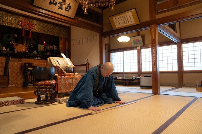 Tokyo Zen Meditation at Private Temple with Monk - How the monk introduces zazen