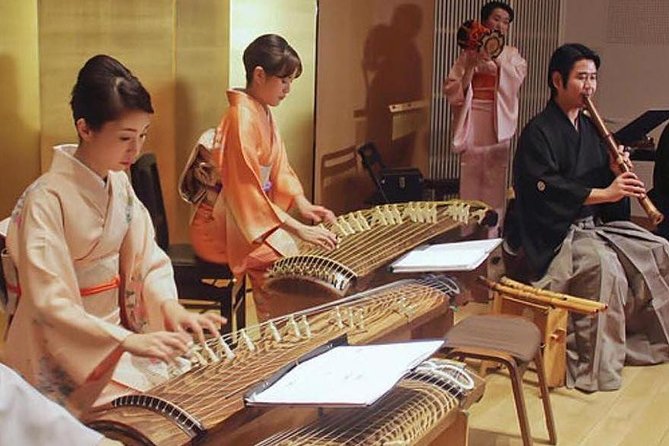 Traditional Japanese Music ZAKURO SHOW in Tokyo - From Ancient Sounds to a Western Cover