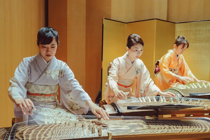 Traditional Japanese Music ZAKURO SHOW in Tokyo - Who Will Enjoy the Zakuro Show Most?