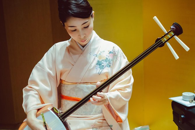 Traditional Japanese Music ZAKURO SHOW in Tokyo - Meeting the Instruments One by One