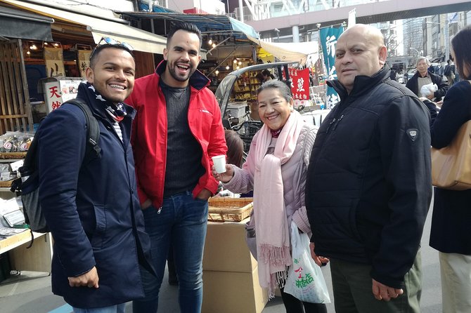 Tsukiji Food and Toyosu Market with Government-Licensed Guide - Tsukiji Hongwanji Temple and a quieter pause