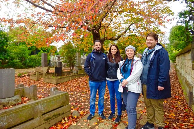 Yanaka Walking Tour: Historic and Traditional District of Tokyo - Yanaka Cemetery, the route’s quiet centerpiece