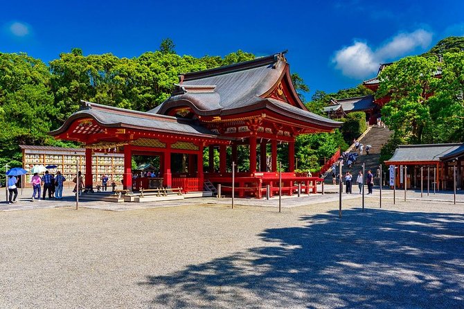 Yokohama and Kamakura 6hr Private Trip Government-Licensed Guide - Smaller shrines and a bamboo grove