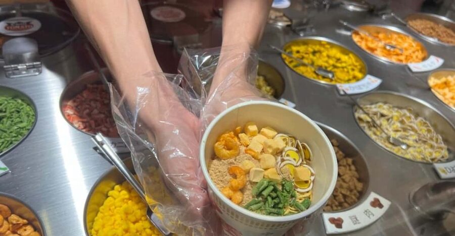 Yokohama: Guided Cup Noodles Museum Tour & Make Your Own Cup - Key points to know before you book